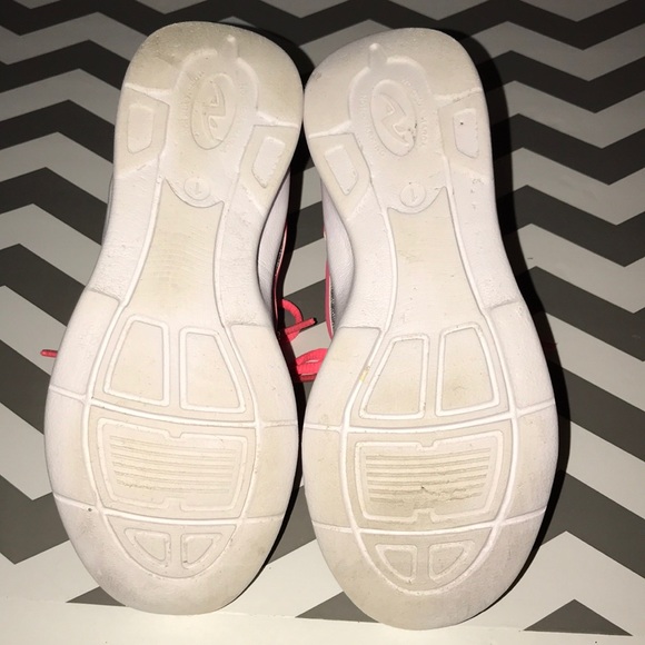 Athletic Works mesh sneakers - Picture 5 of 10